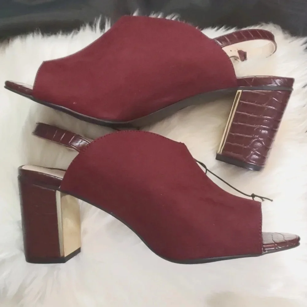 NEW Liz Claiborne Suede Like Burgundy,Gold and Textured Heel, Adjustable Buckle